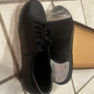Child size 1.5 Black Tap Dance Shoes with Silver Plates, brand new!